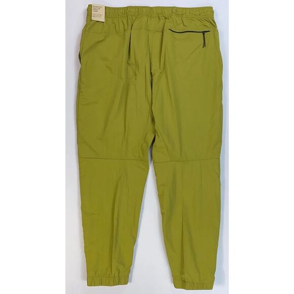 Nike Tech Standard Fit Taper Length UV Repel Athletic Pants Mens XL FZ0758-307 - Picture 1 of 3